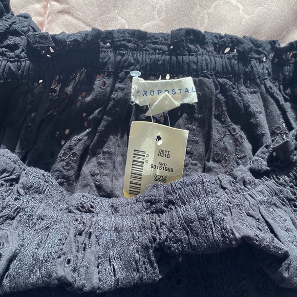 Navy blue off-the-shoulder Aeropostale small top - Picture 2 of 2